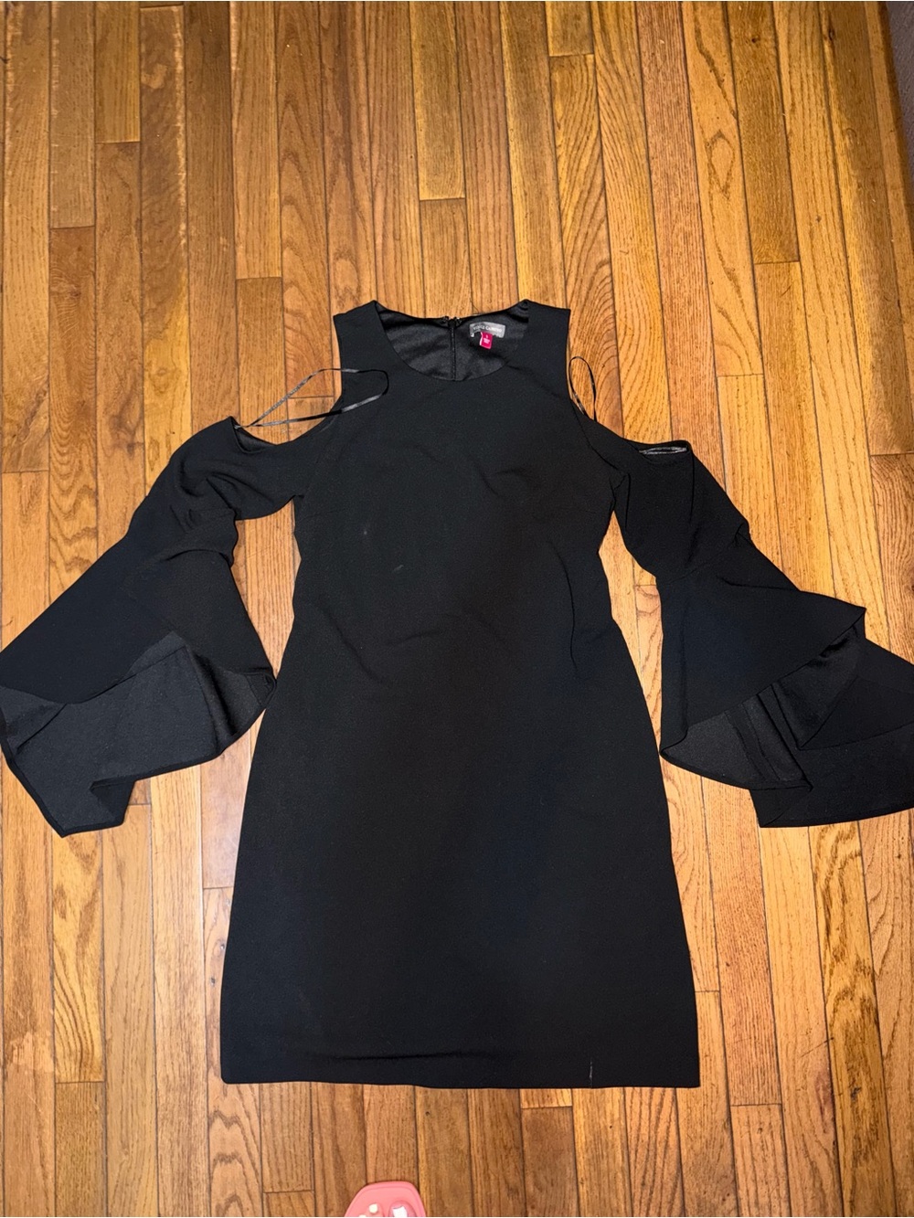 Vince Camuto Cold Shoulder Bell Sleeve Dress Size Small